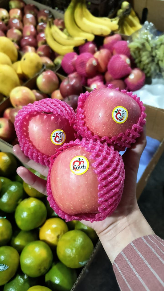 Apples FUJI